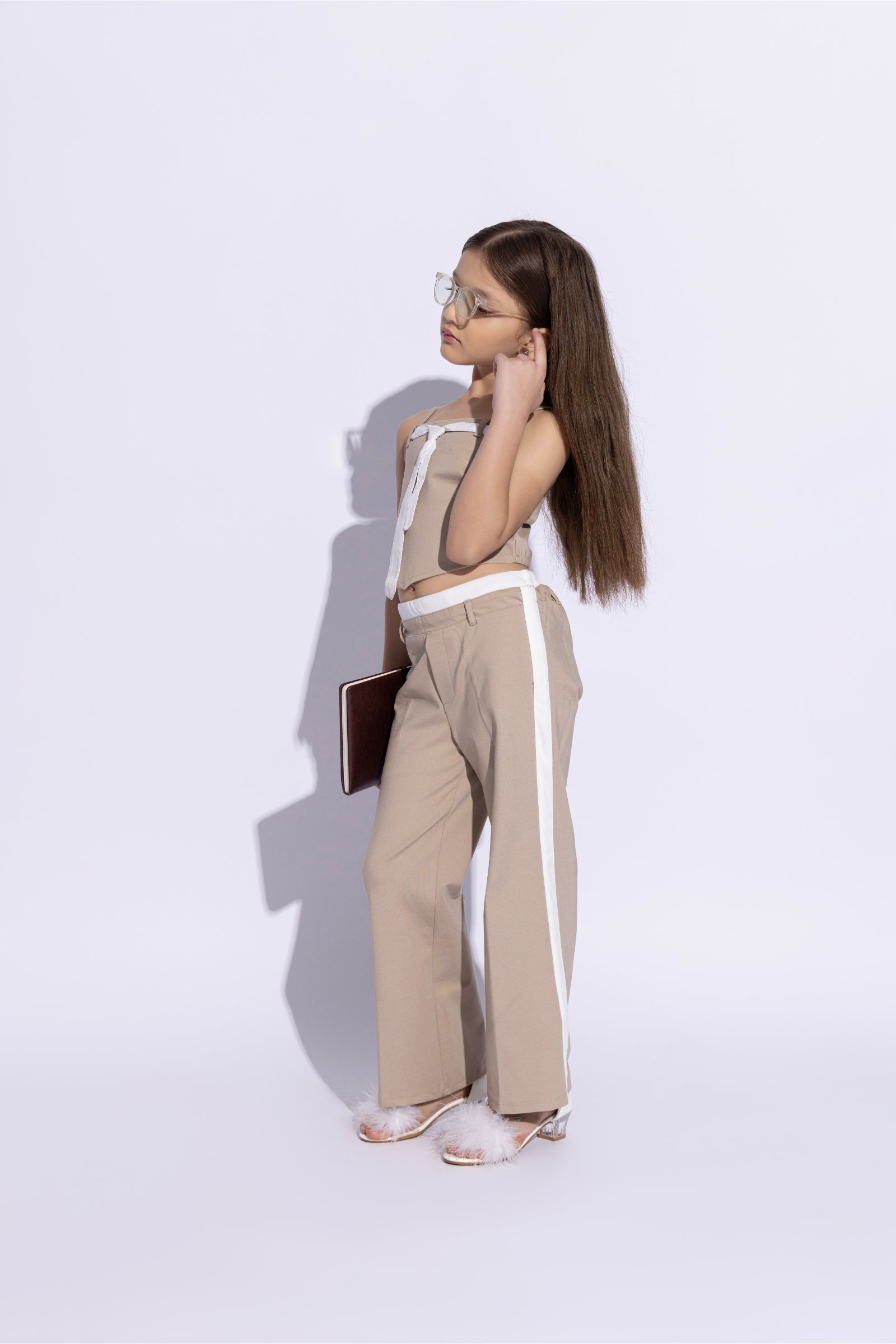 sleeveless tie detail crop top and Double waist patch detail pant set-Beige & white