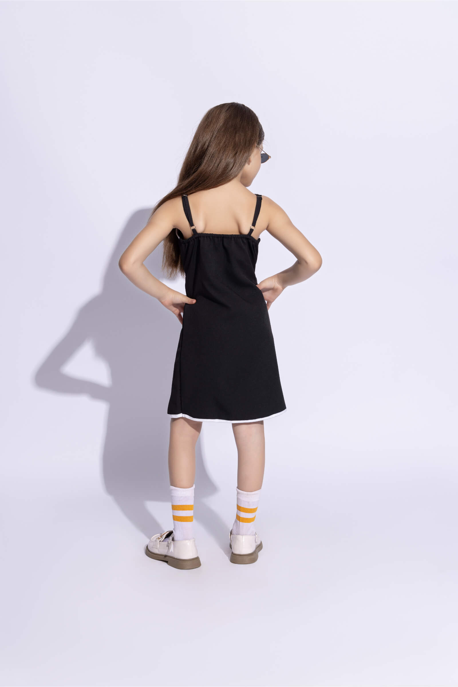 Sleeveless contrast piping detail wrap dress-Black & White