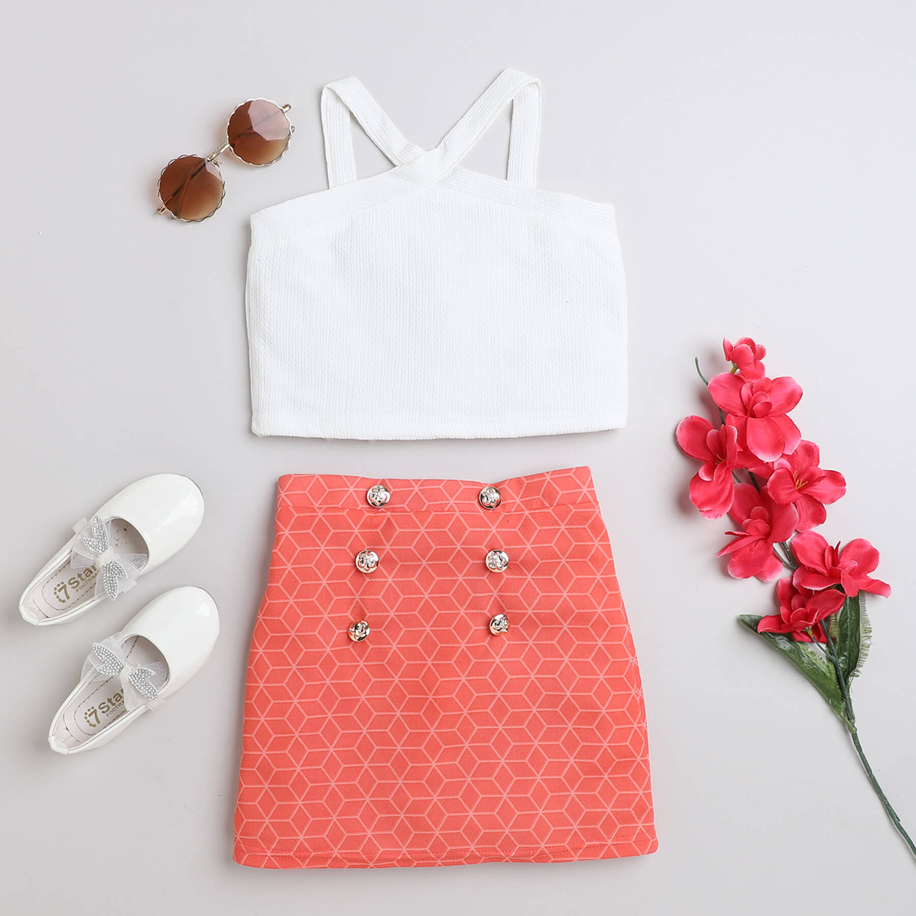 textures halter neck crop top with Geometric printed button detail skirt set-White/Peach