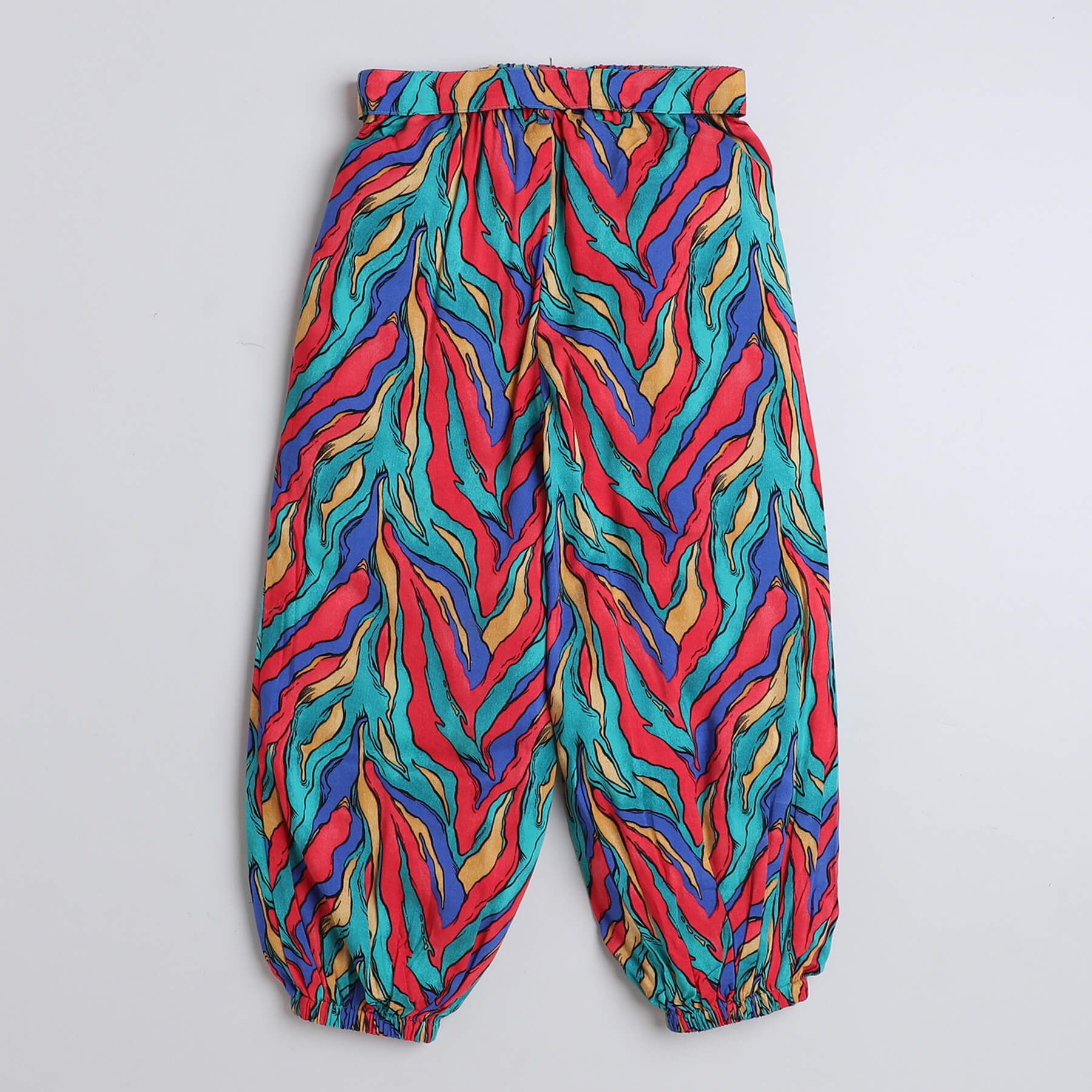 Shop Solid Halter Neck Crop Top And Buckle Detail Printed Pant Set-Black/Multi Online