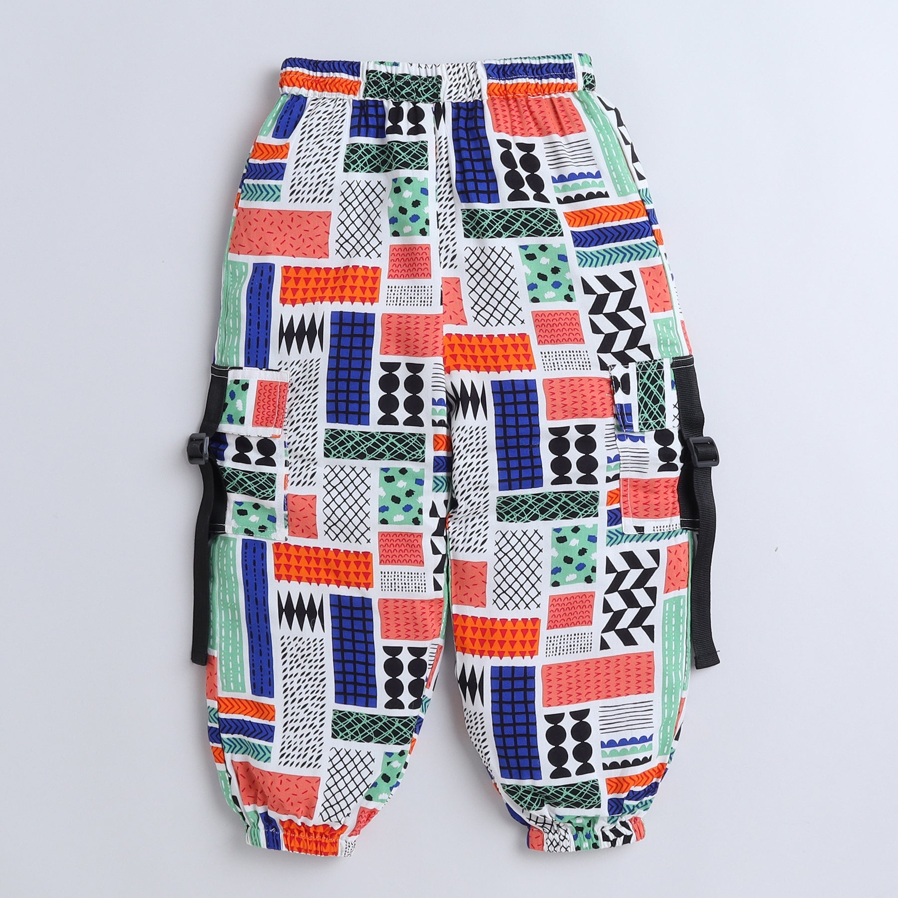 solid asymmetric hem singlet crop top with geometrical patch printed tape detail cargo pant set-Black/Multi