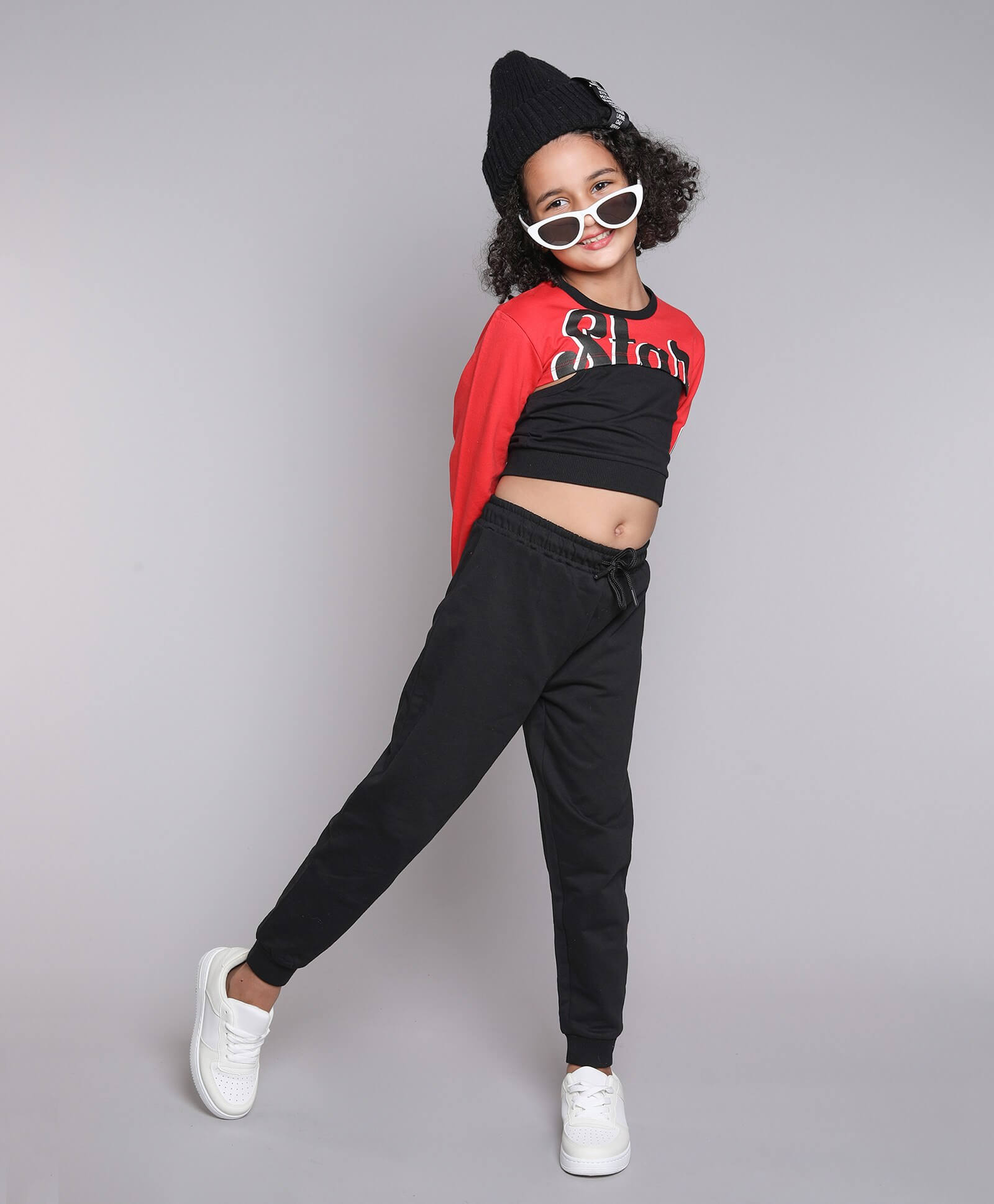 100% cotton solid crop top and joggers set with text printed crop hoodie set-Black/Red