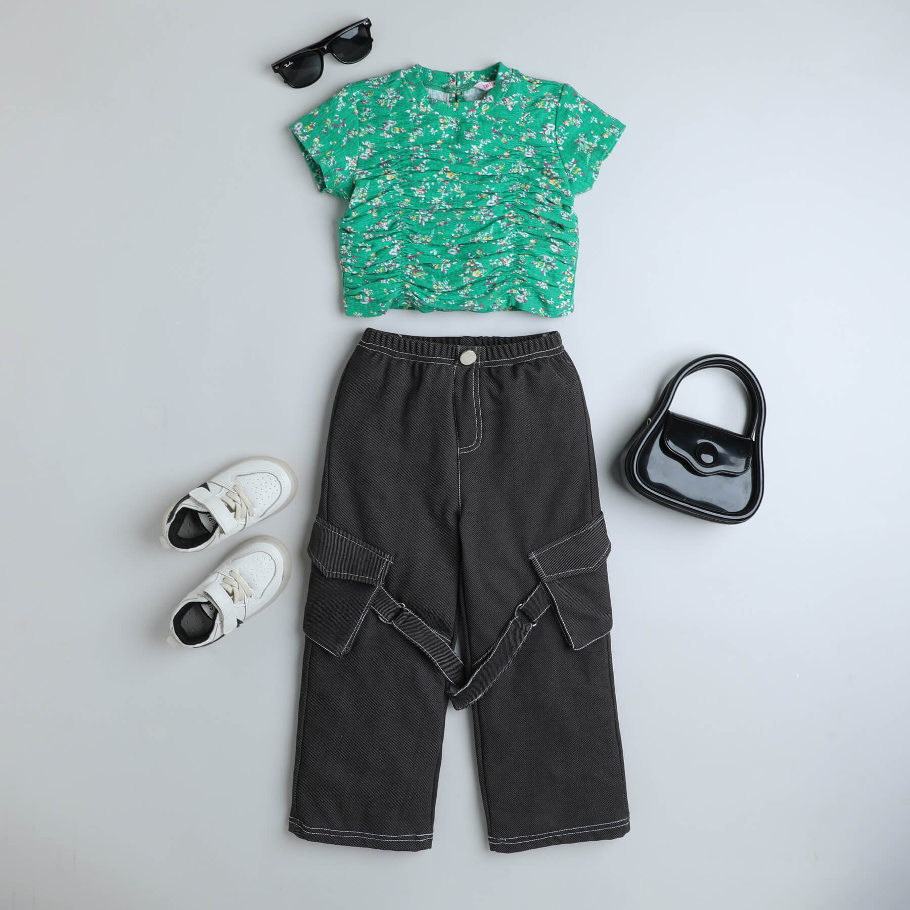 floral printed half sleeves ruched cop top with cargo pant set-Green/Black