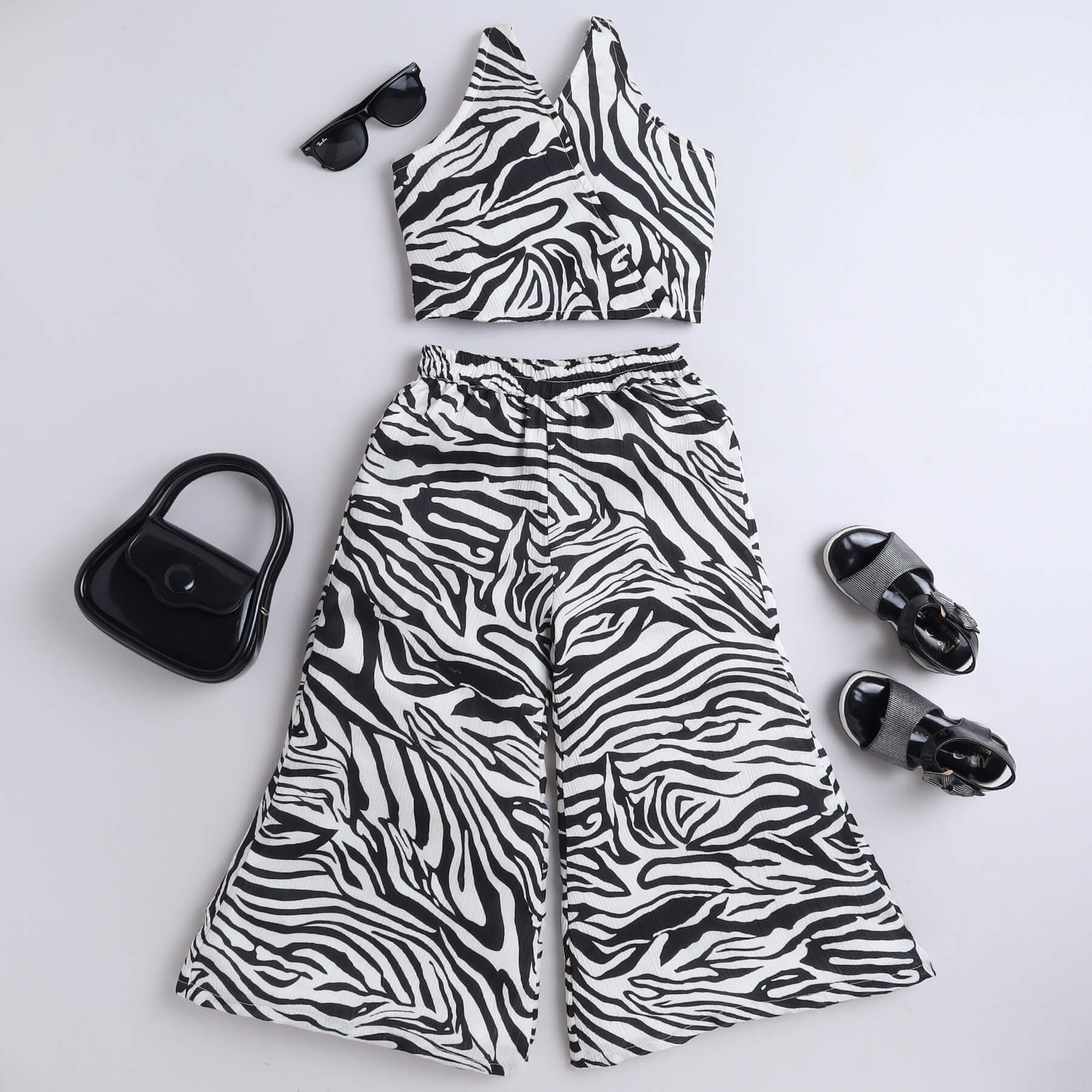 Animal printed halter neck back tie up crop top with matching pant set-Black/white