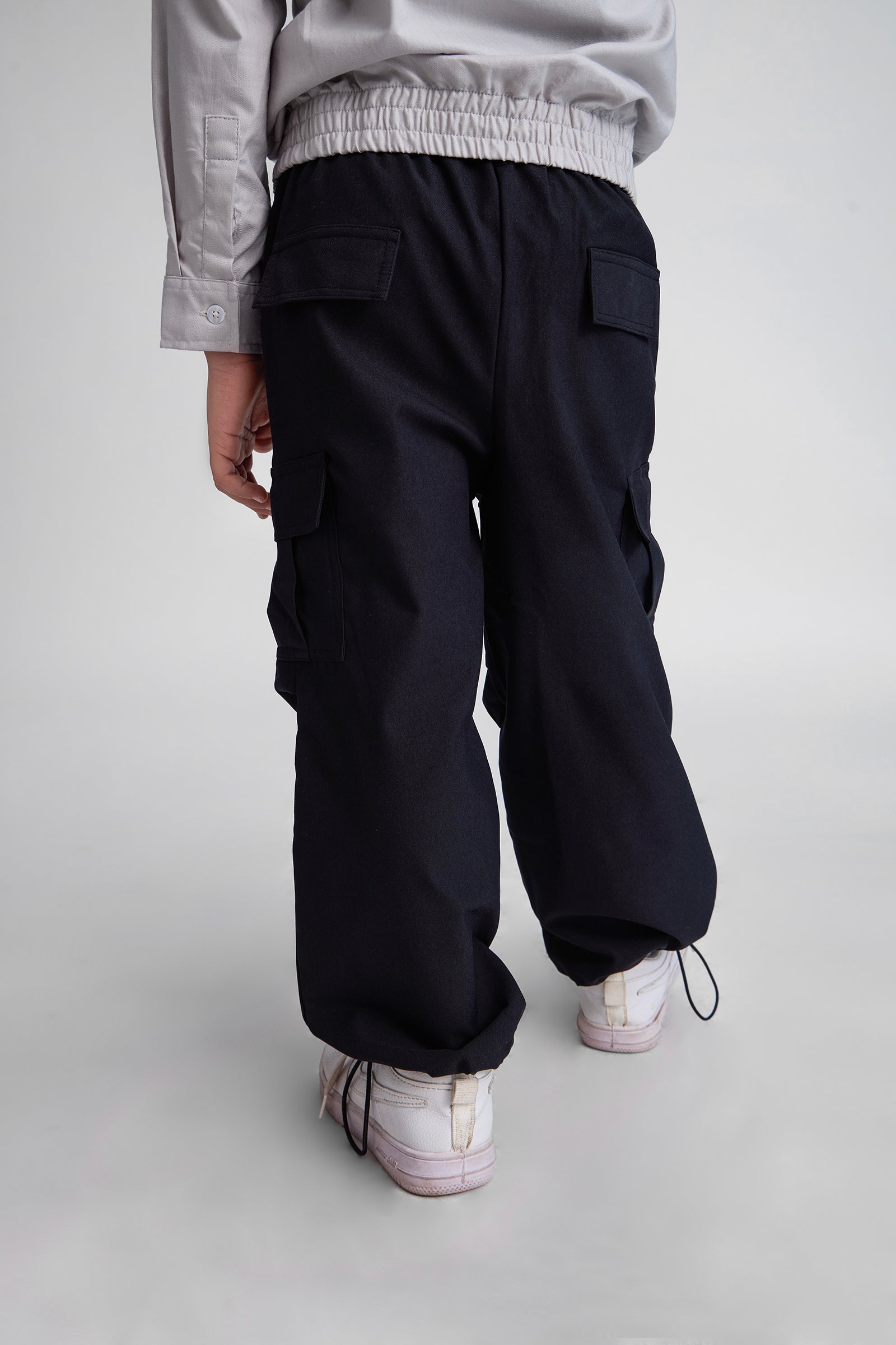 Full length pocket detail parachute pant- Black