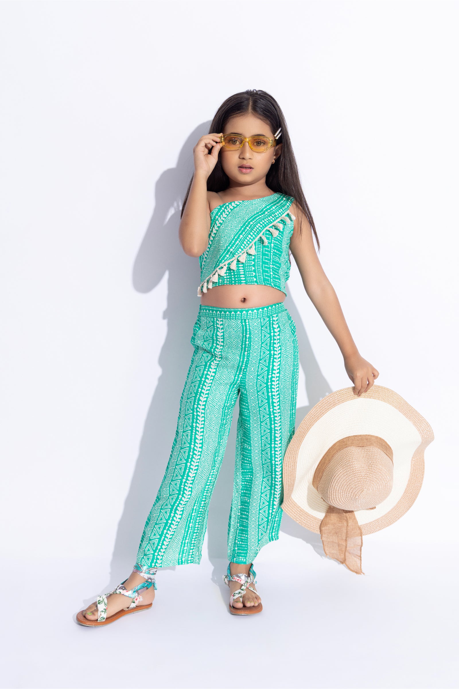 Viscose sleeveless printed one shoulder back tie up crop top and pant set-Green & White