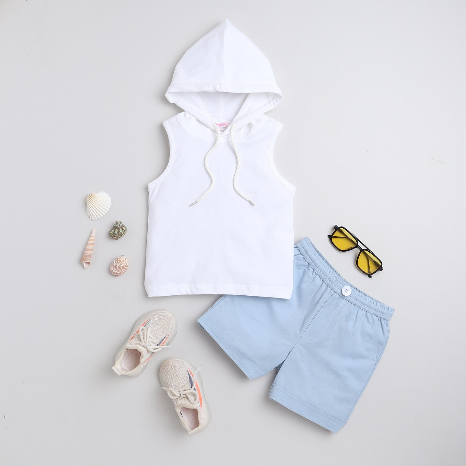 Taffykids solid sleeveless hoodie and shorts set - White/Blue