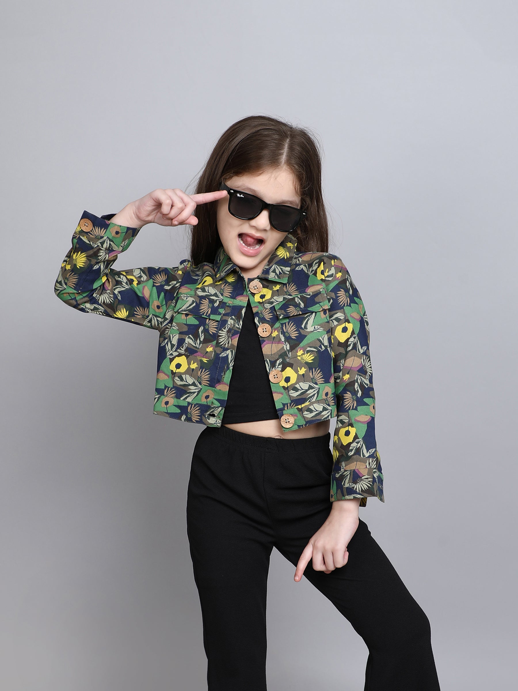 tropical printed full sleeves pocket detail crop jacket-Multi