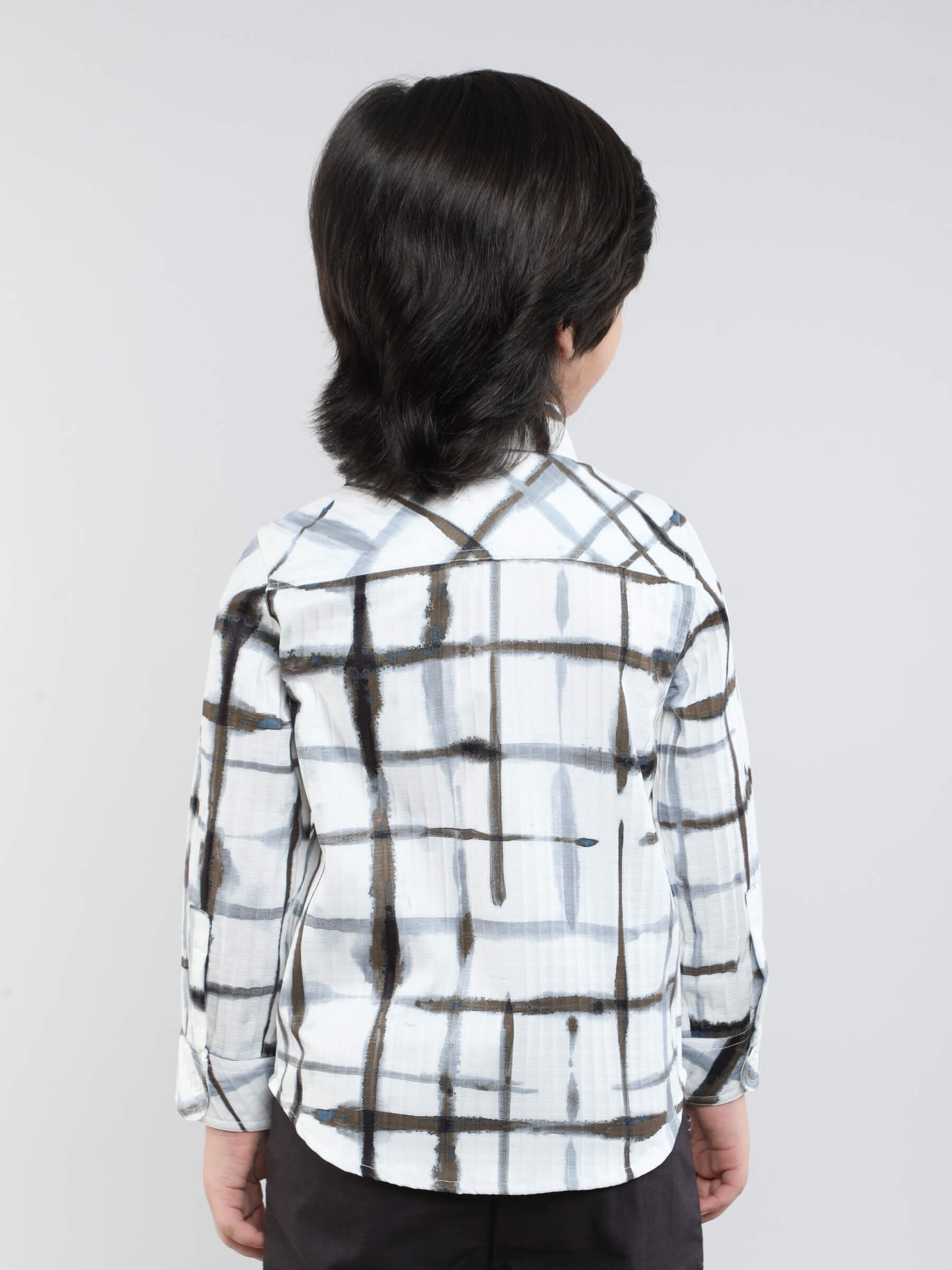 full sleeves checkered shacket with pocket details-White & Brown