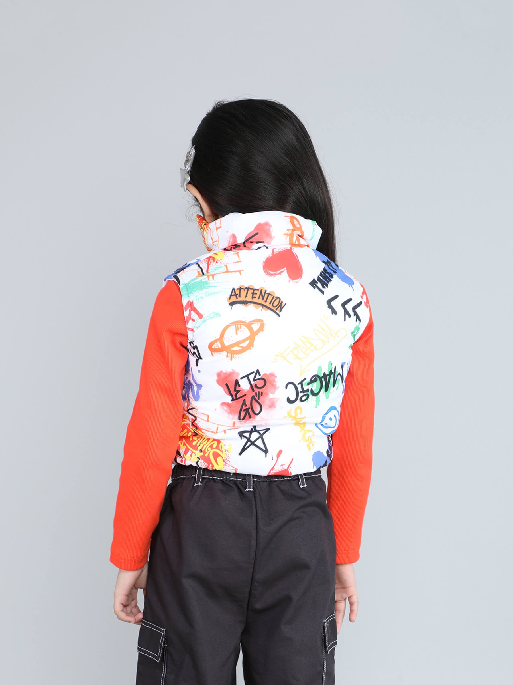 graphics printed sleeveless crop puffer jacket-White/Multi