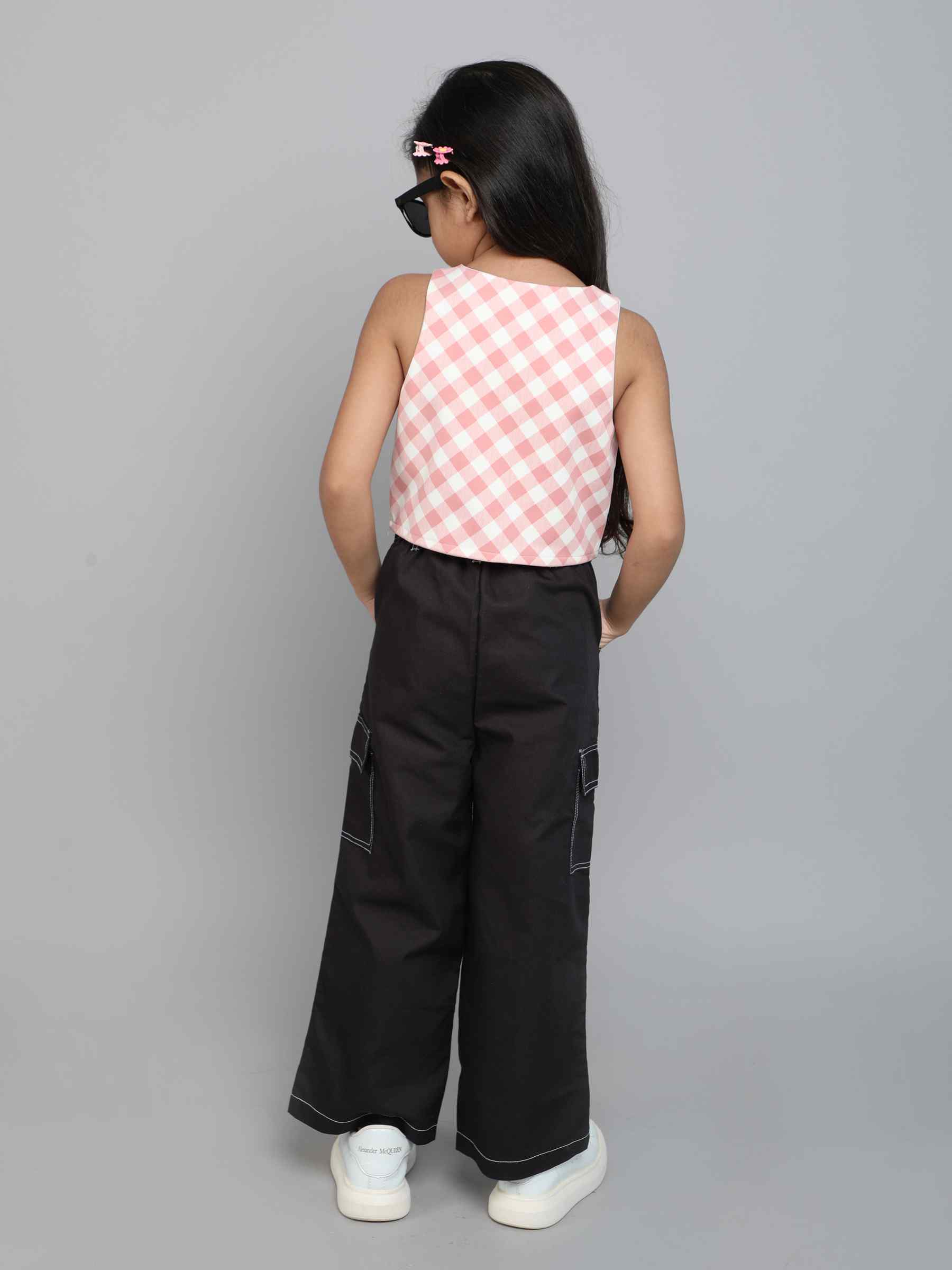 Checks printed crop vest-Pink/White