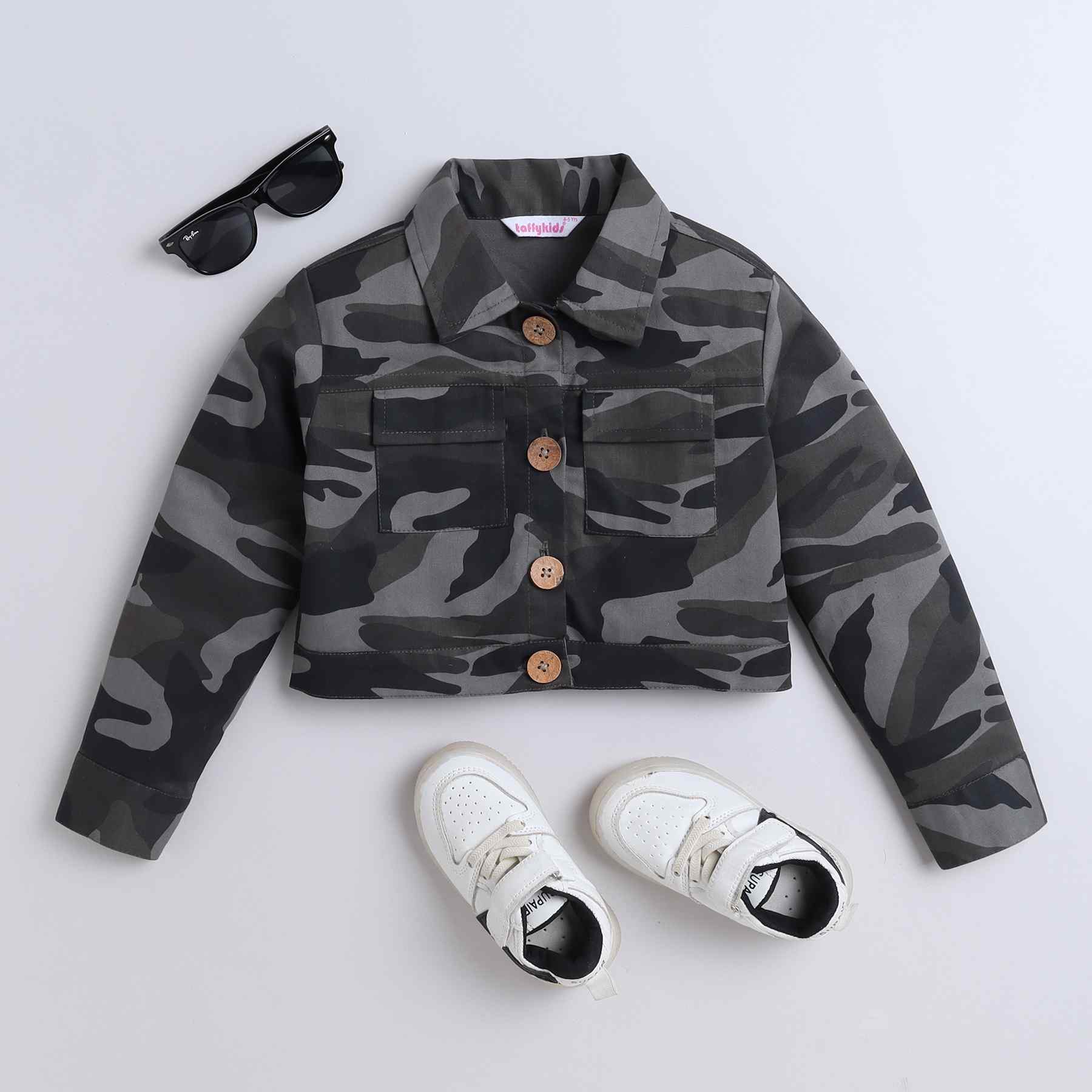 camouflage printed pocket detail full sleeves crop jacket-Multi